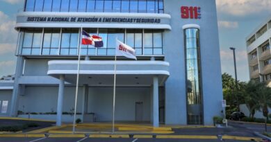 Accidente en Villa Hermosa deja más de diez heridos, 911 actúa