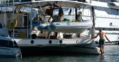 Armada de México halla veleros desaparecidos con ayuda a Cuba