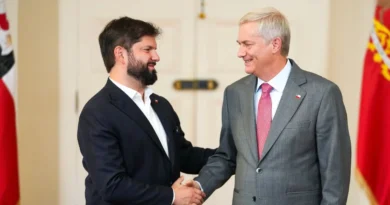Boric y Kast se encuentran en La Moneda para transición presidencial