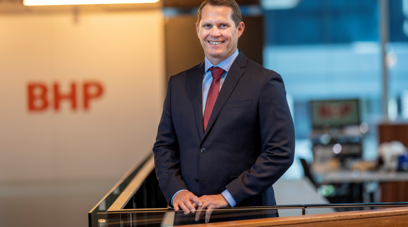 Brandon Craig asume como CEO de BHP tras salida de Mike Henry