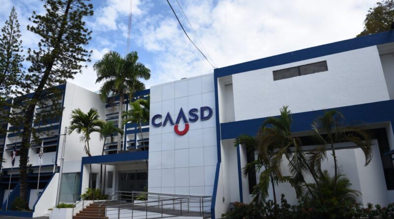 Brigadas de CAASD reparan averías en Santo Domingo y aumentan caudal