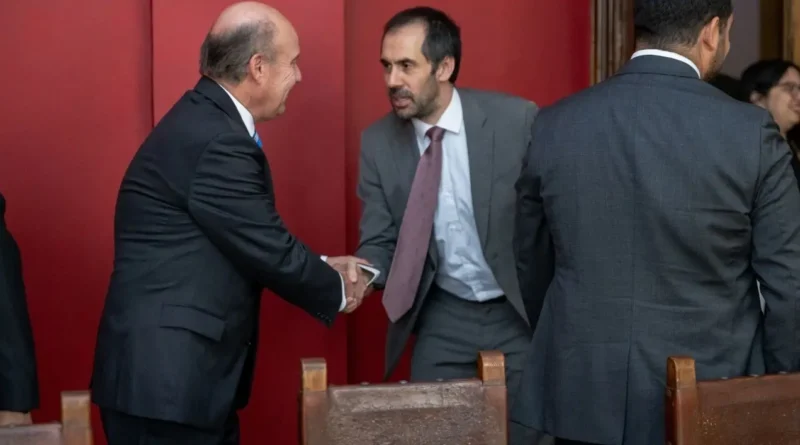 Caja fiscal: de US$40 millones a US$1.406 millones, choque Quiroz