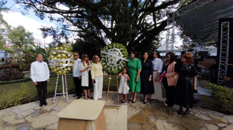 Centenario de Minerva Mirabal: Efemérides Patrias la honra