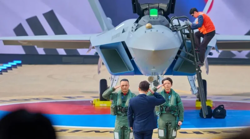 Corea del Sur lanza el KF-21 y desafía al F