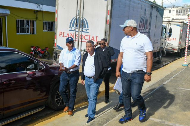 DASAC entrega electrodomésticos y alimentos en Gaspar Hernández