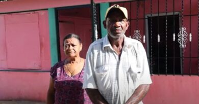 De Pedro Brand a la capital: 75 años luchando por su familia