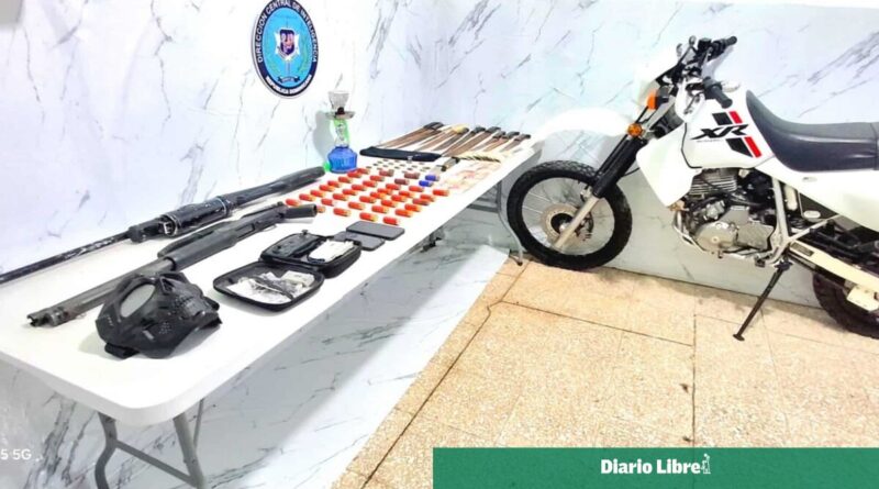 Desmantelan banda de robos de motocicletas en Villa Riva