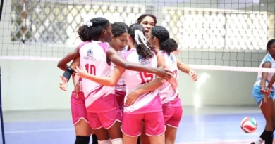 Distrito Nacional domina a La Vega en voleibol femenino