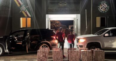 Ejército detiene a dos por contrabando de 100,000 cigarrillos en Dajabón