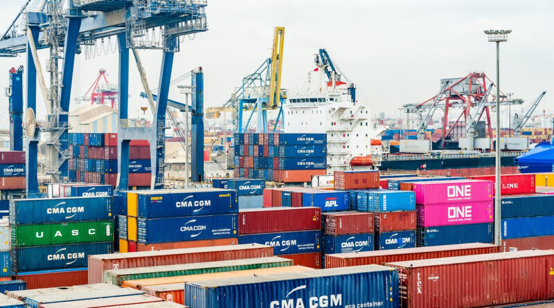 Fletes marítimos al alza, comercio en RD se mantiene firme
