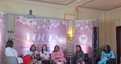Fundación Proyecto de Empoderamiento Social celebra panel "Voces que Transforman" por el Día de la Mujer