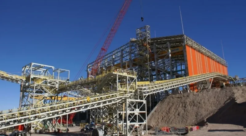 Gobierno acelera permisos ambientales para US$16.300 millones