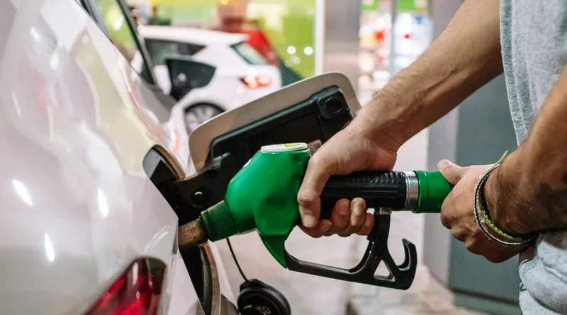 Gobierno aumenta precios del avtur y kerosene en el país
