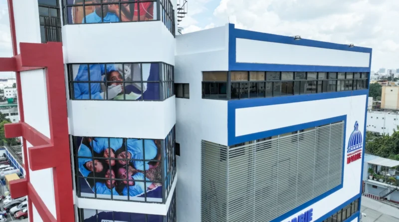INABIE promueve salud integral en estudiantes con alimentación adecuada