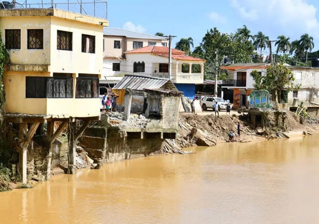 Inundaciones en Gaspar Hernández: MIVED brinda asistencia y evalúa daños