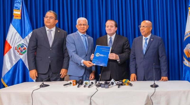 PRM impulsa ley para fortalecer control del financiamiento partidario
