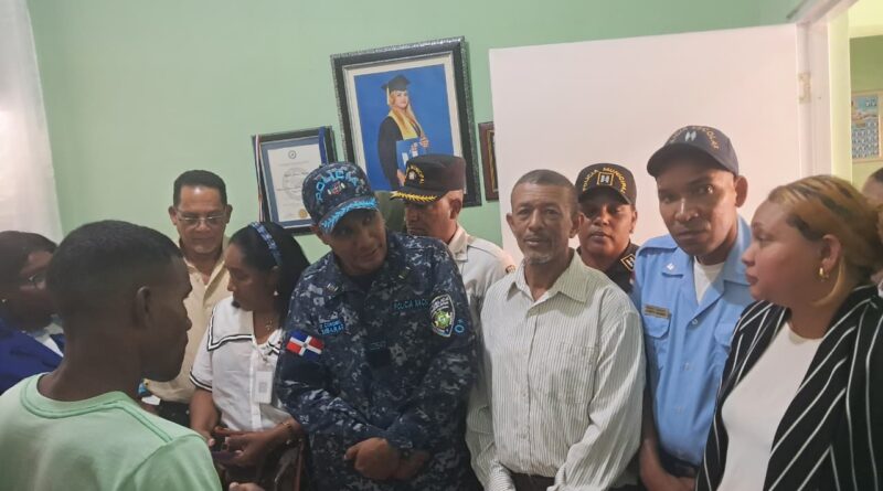 Pánico en escuela dominicana: gas pimienta causa caos y lesiones