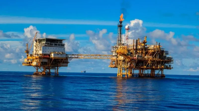 Petróleo supera los US$77 por tensiones en Medio Oriente