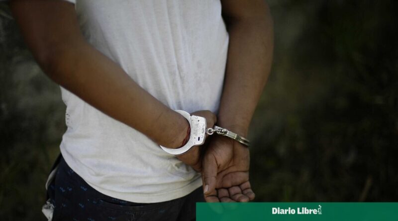 Regidor de Nigua acusado de abusar de su nieta por cuatro años