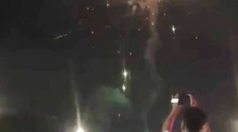 República Dominicana festeja en colmadones y Malecón tras 10