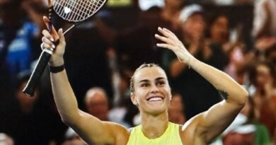 Sabalenka y Sinner brillan y avanzan a semis en Indian Wells