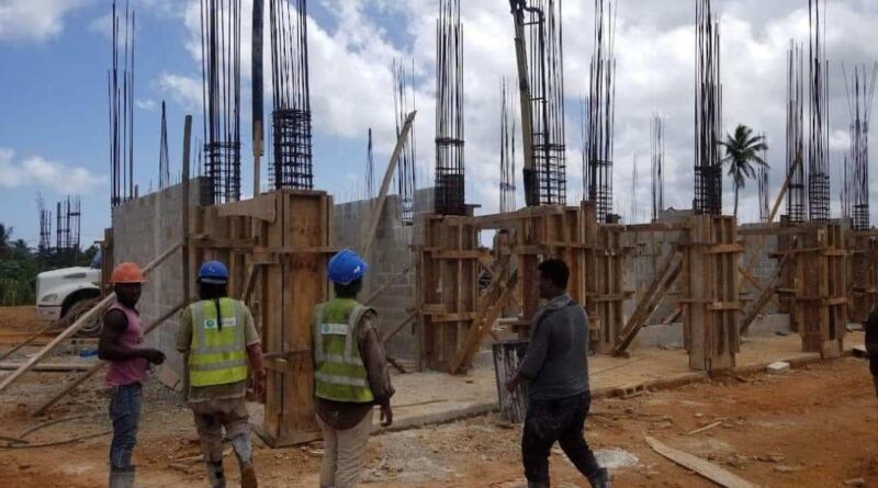 Sectores alertan sobre impacto económico de nueva norma migratoria