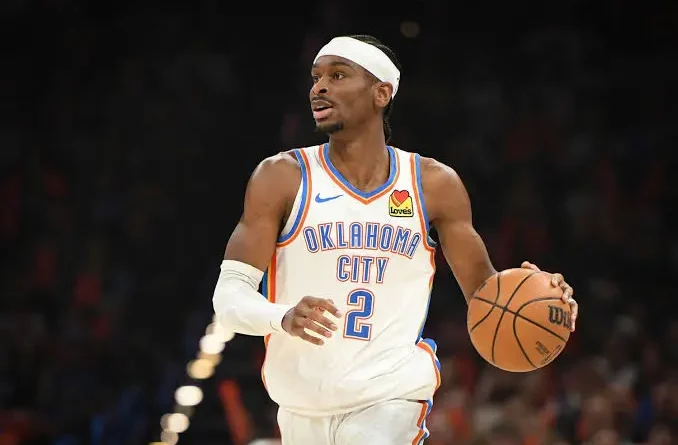 Thunder arrasa con 12 triunfos y Wembanyama brilla en la NBA