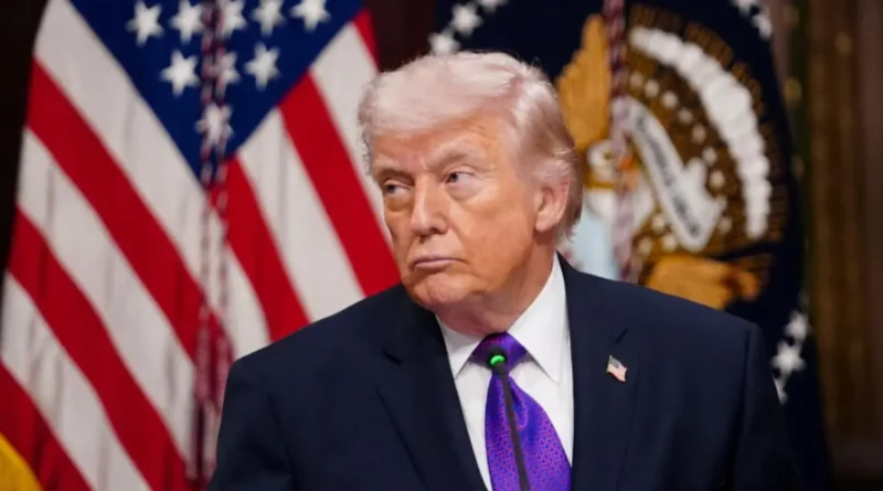 Trump levanta sanciones petroleras para estabilizar precios globales