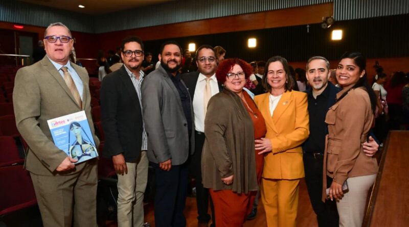 UASD lanza revista y documental de la Facultad de Artes
