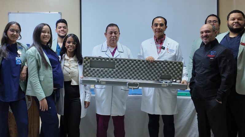Urología Láser Avanzada Dr. Pablo Mateo y Fundouro donan equipo