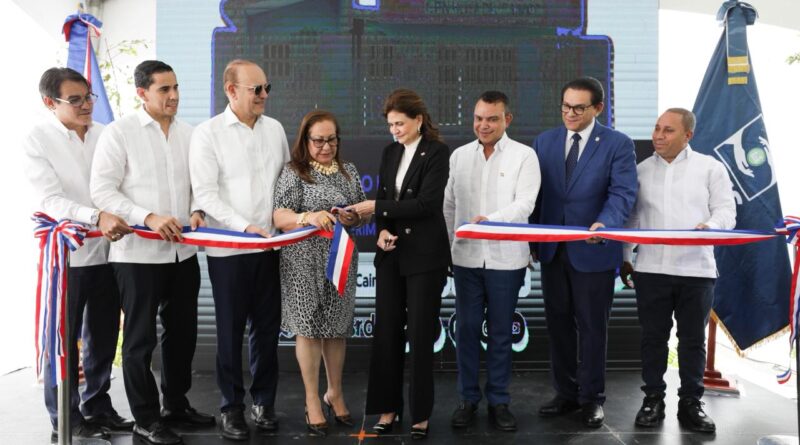 Vicepresidenta entrega centros de salud y arranca hospital en Pantoja