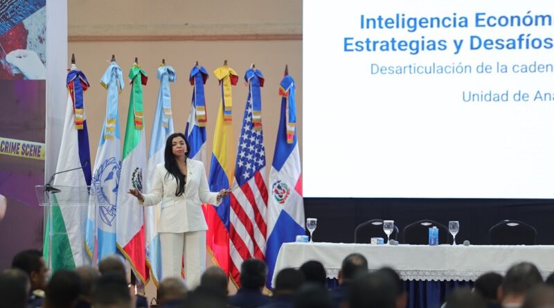 Yeni Berenice Reynoso propone combatir el delito con economía del crimen