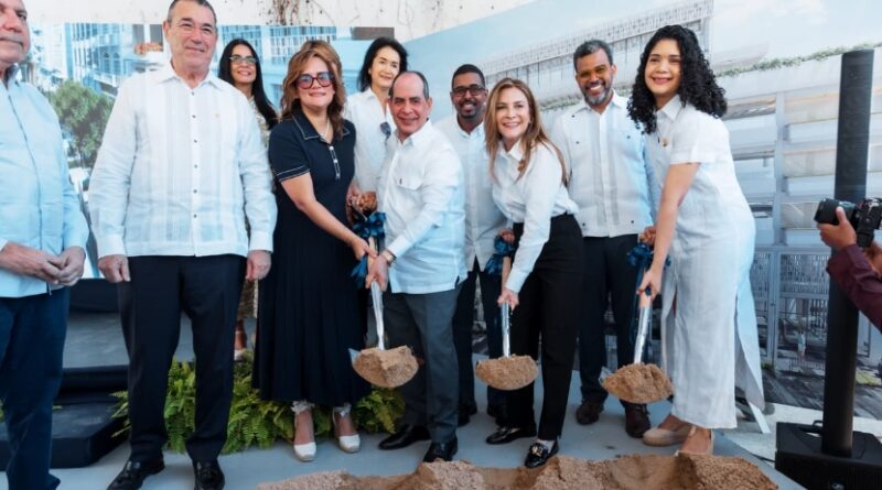 ADN y Presidencia dan inicio a construcción de parqueo José Reyes
