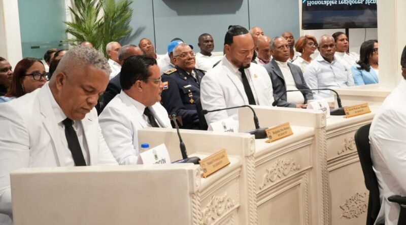 Alcalde Junior Santos revela planes para nuevo cementerio municipal