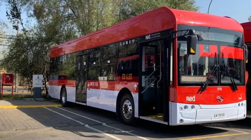Buses RED transforman el transporte nocturno y eliminan "orugas"