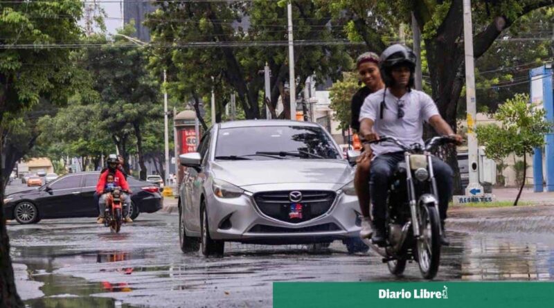 COE mantiene alerta en 10 provincias y el Distrito por lluvias