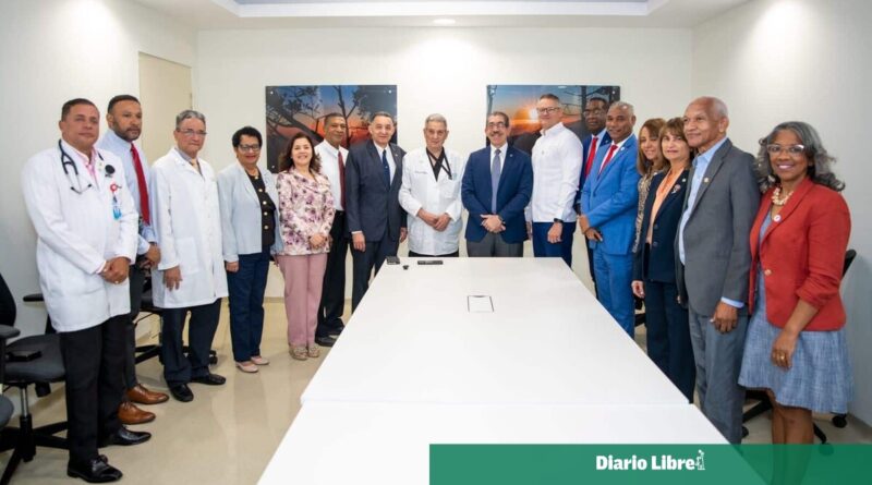 Candidato a rector de la UASD impulsa IA en formación médica