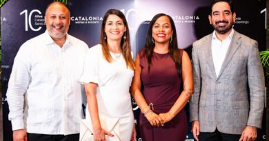 Catalonia Santo Domingo festeja su 10 aniversario con alegría
