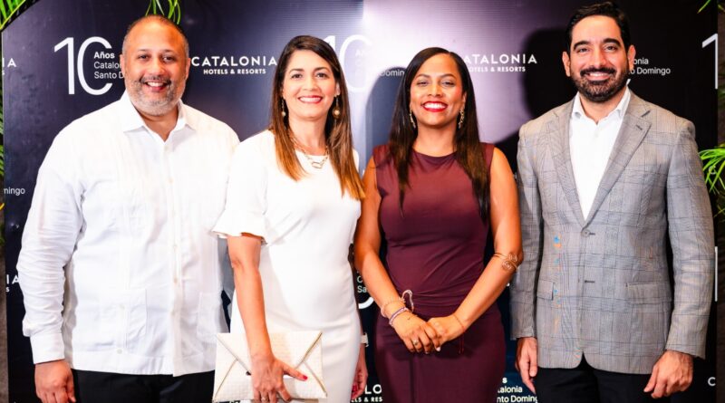 Catalonia Santo Domingo festeja su 10 aniversario con alegría
