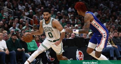 Celtics dominan a Sixers en playoffs: Tatum y Brown brillan