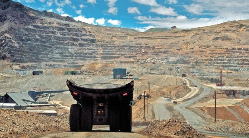 Chile agiliza permisos mineros para inversiones de US$100 mil millones