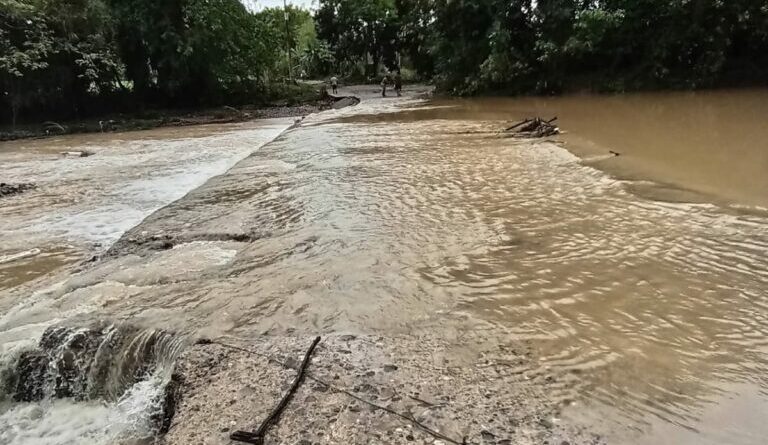 Comunidades de Puerto Plata permanecen aisladas por inundaciones