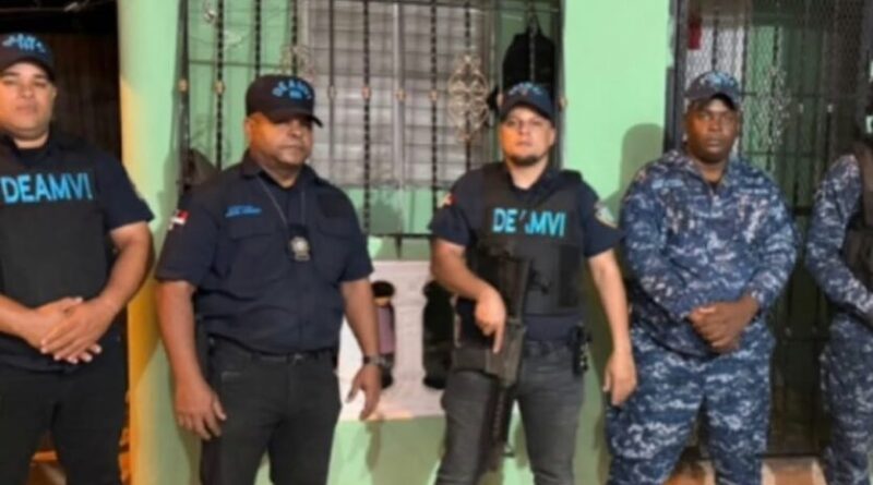 Coronel arrestado por agresión a joven en San Domingo Este