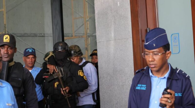 Coronel de la Policía va a prisión por agredir a joven en SDE