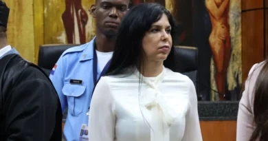Corte decide proseguir juicio contra Micky López en el país