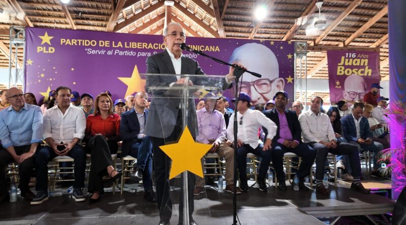 Danilo Medina critica al Gobierno por falta de plan en Santiago