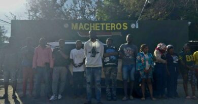 Detienen 16 indocumentados haitianos en yipeta en Valverde
