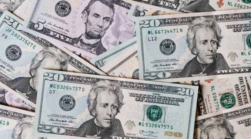 Dólar en Chile se desploma a $914 tras tregua en Medio Oriente