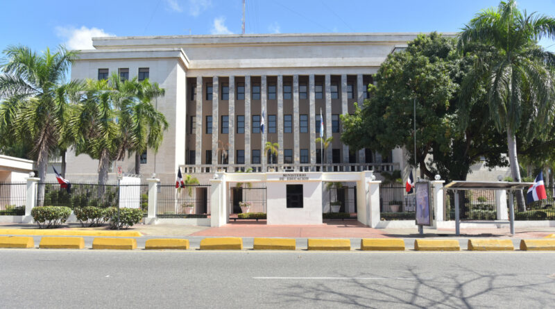 Educación suspende clases en Puerto Plata y Espaillat por lluvias