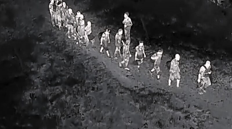 Ejército captura 28 haitianos indocumentados en Dajabón con drones